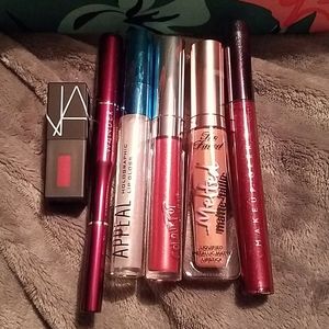 Multiple lipsticks